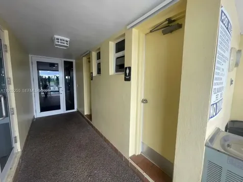 2500 NE 48th Lane Fort Lauderdale FL 33308