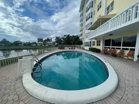 2500 NE 48th Lane Fort Lauderdale FL 33308