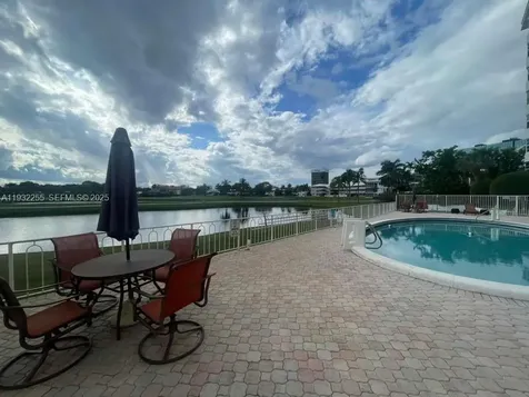 2500 NE 48th Lane Fort Lauderdale FL 33308