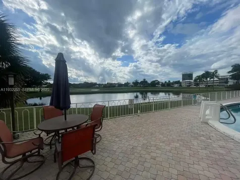 2500 NE 48th Lane Fort Lauderdale FL 33308