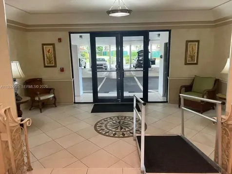 2500 NE 48th Lane Fort Lauderdale FL 33308