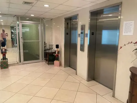 2500 NE 48th Lane Fort Lauderdale FL 33308