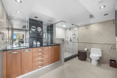 881 Ocean Drive Key Biscayne FL 33149