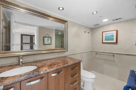881 Ocean Drive Key Biscayne FL 33149