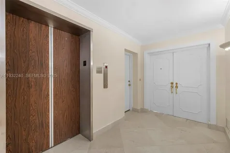 881 Ocean Drive Key Biscayne FL 33149