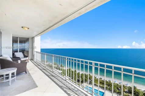 881 Ocean Drive Key Biscayne FL 33149