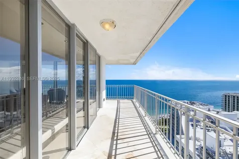 881 Ocean Drive Key Biscayne FL 33149