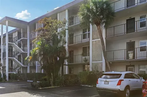 4850 NW 29th Court Lauderdale Lakes FL 33313