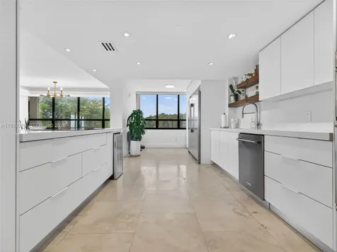 11113 Biscayne Boulevard Miami FL 33181