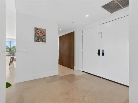 11113 Biscayne Boulevard Miami FL 33181