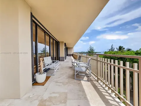 11113 Biscayne Boulevard Miami FL 33181