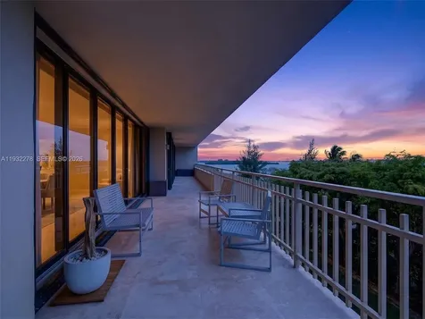 11113 Biscayne Boulevard Miami FL 33181