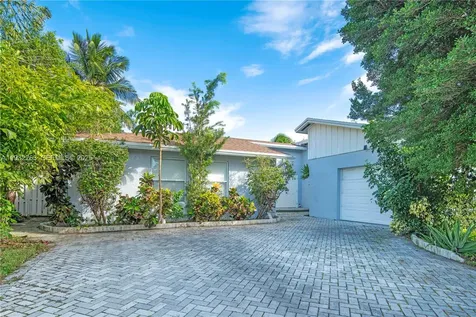 4093 NW 1st Place Deerfield Beach FL 33442