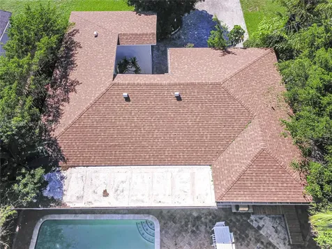 4093 NW 1st Place Deerfield Beach FL 33442