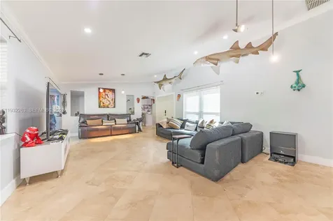 4093 NW 1st Place Deerfield Beach FL 33442