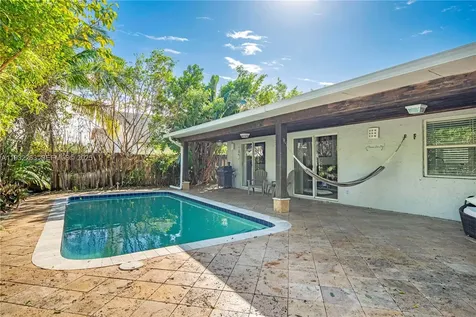 4093 NW 1st Place Deerfield Beach FL 33442