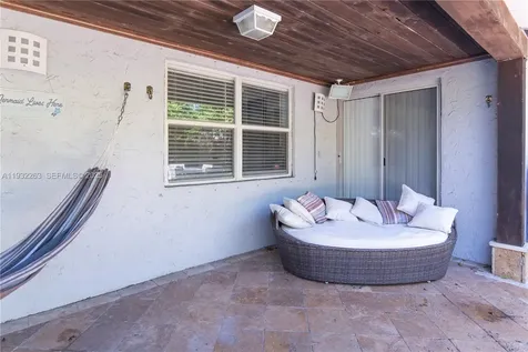 4093 NW 1st Place Deerfield Beach FL 33442