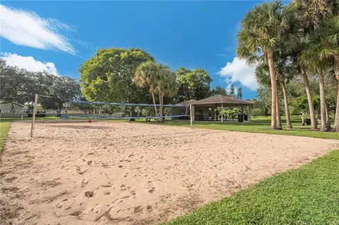 4093 NW 1st Place Deerfield Beach FL 33442