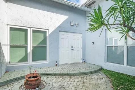 4093 NW 1st Place Deerfield Beach FL 33442