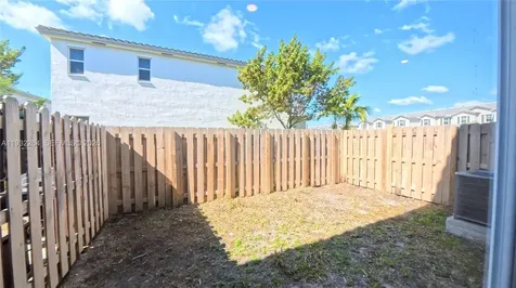 1114 SE 27th Terrace Homestead FL 33035