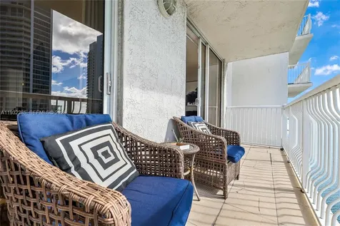 1200 Brickell Bay Drive Miami FL 33131