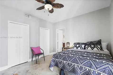 929 SW 11th Street Miami FL 33129