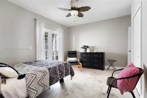 929 SW 11th Street Miami FL 33129