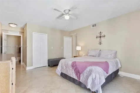 929 SW 11th Street Miami FL 33129