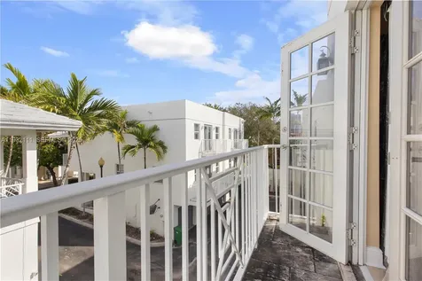 929 SW 11th Street Miami FL 33129