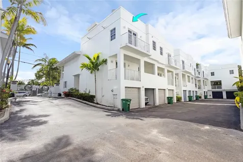 929 SW 11th Street Miami FL 33129