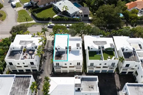 929 SW 11th Street Miami FL 33129