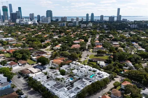 929 SW 11th Street Miami FL 33129