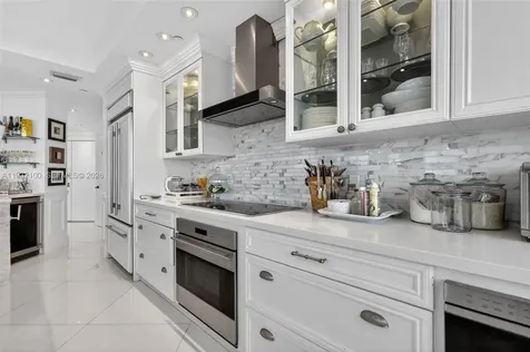 1000 Island Boulevard Aventura FL 33160