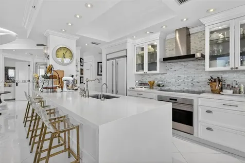 1000 Island Boulevard Aventura FL 33160