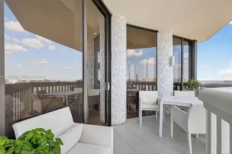 1000 Island Boulevard Aventura FL 33160