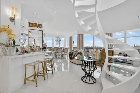 1000 Island Boulevard Aventura FL 33160