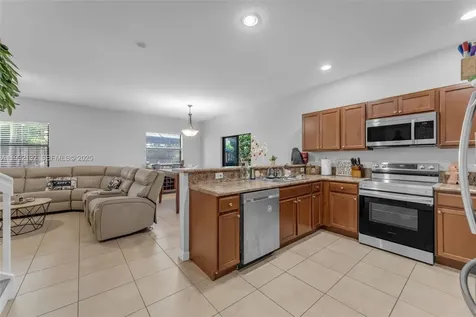 22813 SW 88th Path Cutler Bay FL 33190