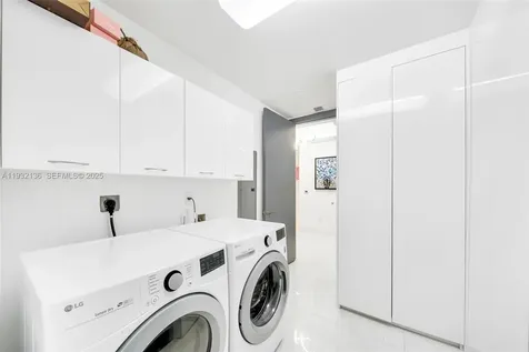 16001 Collins Avenue Sunny Isles Beach FL 33160