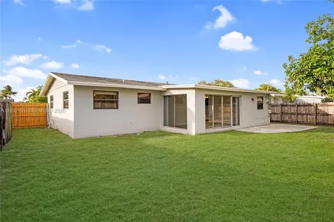 4136 NW 13th Avenue Oakland Park FL 33309