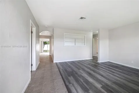 4136 NW 13th Avenue Oakland Park FL 33309