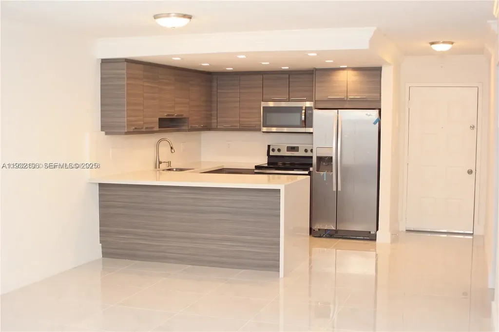 6940 Miami Gardens Drive Hialeah FL 33015
