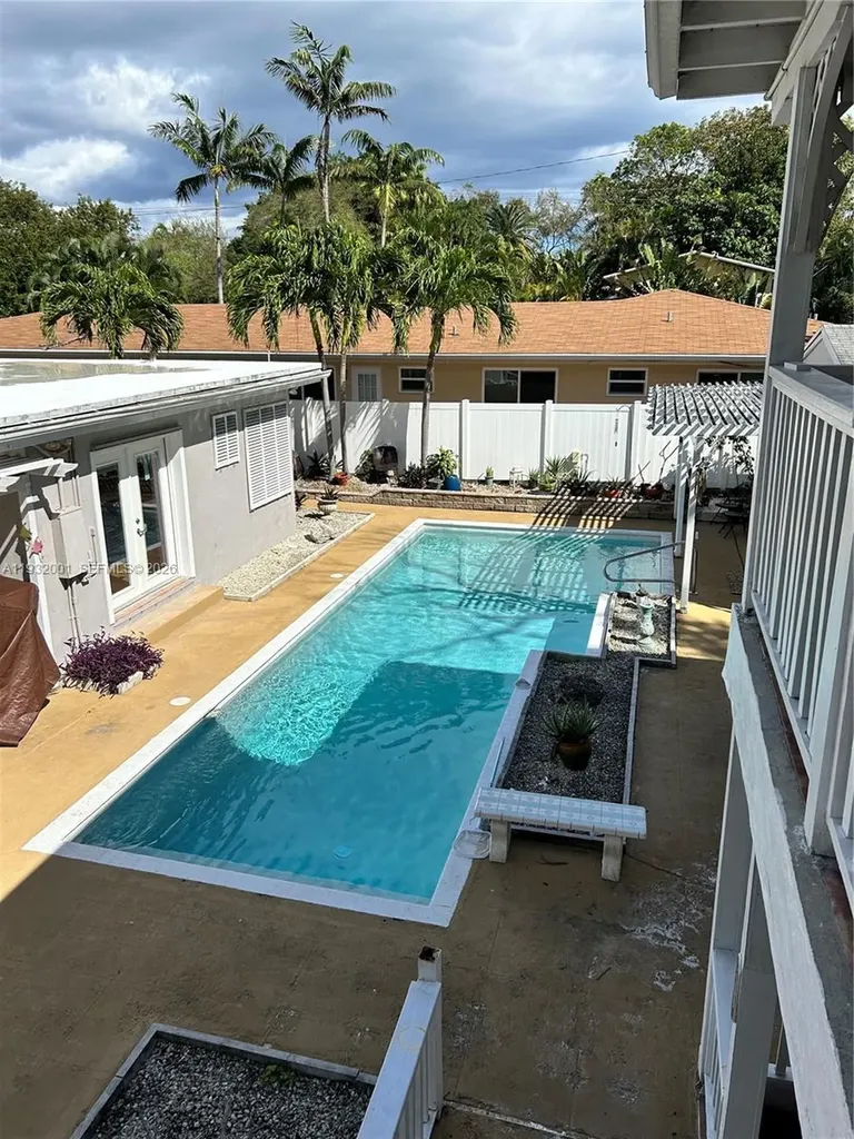 1628 NE 4th Place Fort Lauderdale FL 33301