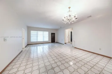 8230 SW 117th Terrace Miami FL 33156