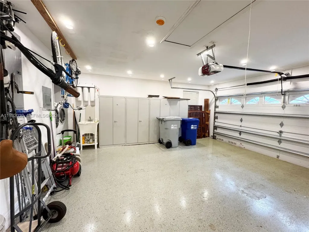 610 Misty Oaks Lane Pompano Beach FL 33069