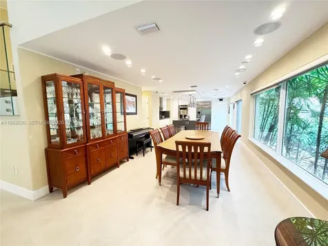 610 Misty Oaks Lane Pompano Beach FL 33069
