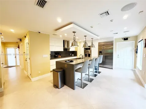 610 Misty Oaks Lane Pompano Beach FL 33069