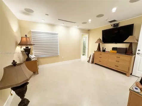 610 Misty Oaks Lane Pompano Beach FL 33069