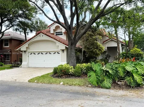 610 Misty Oaks Lane Pompano Beach FL 33069