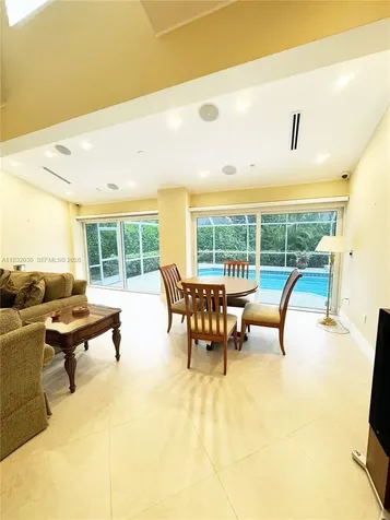 610 Misty Oaks Lane Pompano Beach FL 33069