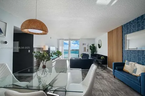 1200 Brickell Bay Drive Miami FL 33131